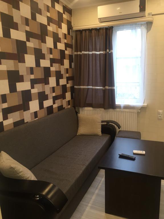 Garry Apartment Tbilisi ภายนอก รูปภาพ